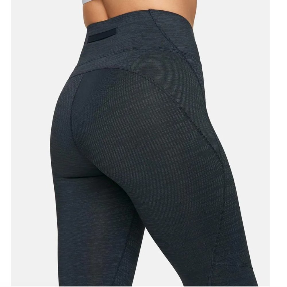 Outdoor Voices Core Legging (in Night/Black) - Picture 3 of 3